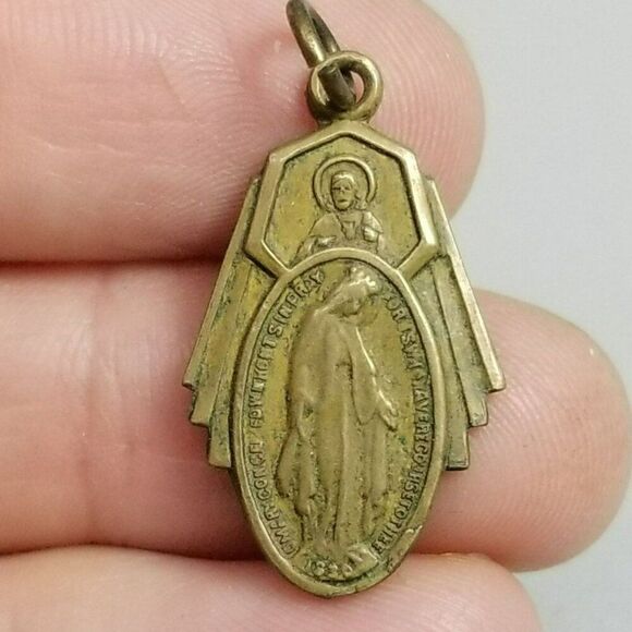 Vintage Mary Pray For Us Oval Bronze Tone Pendant Charm Medallion, Estate - Picture 1 of 8